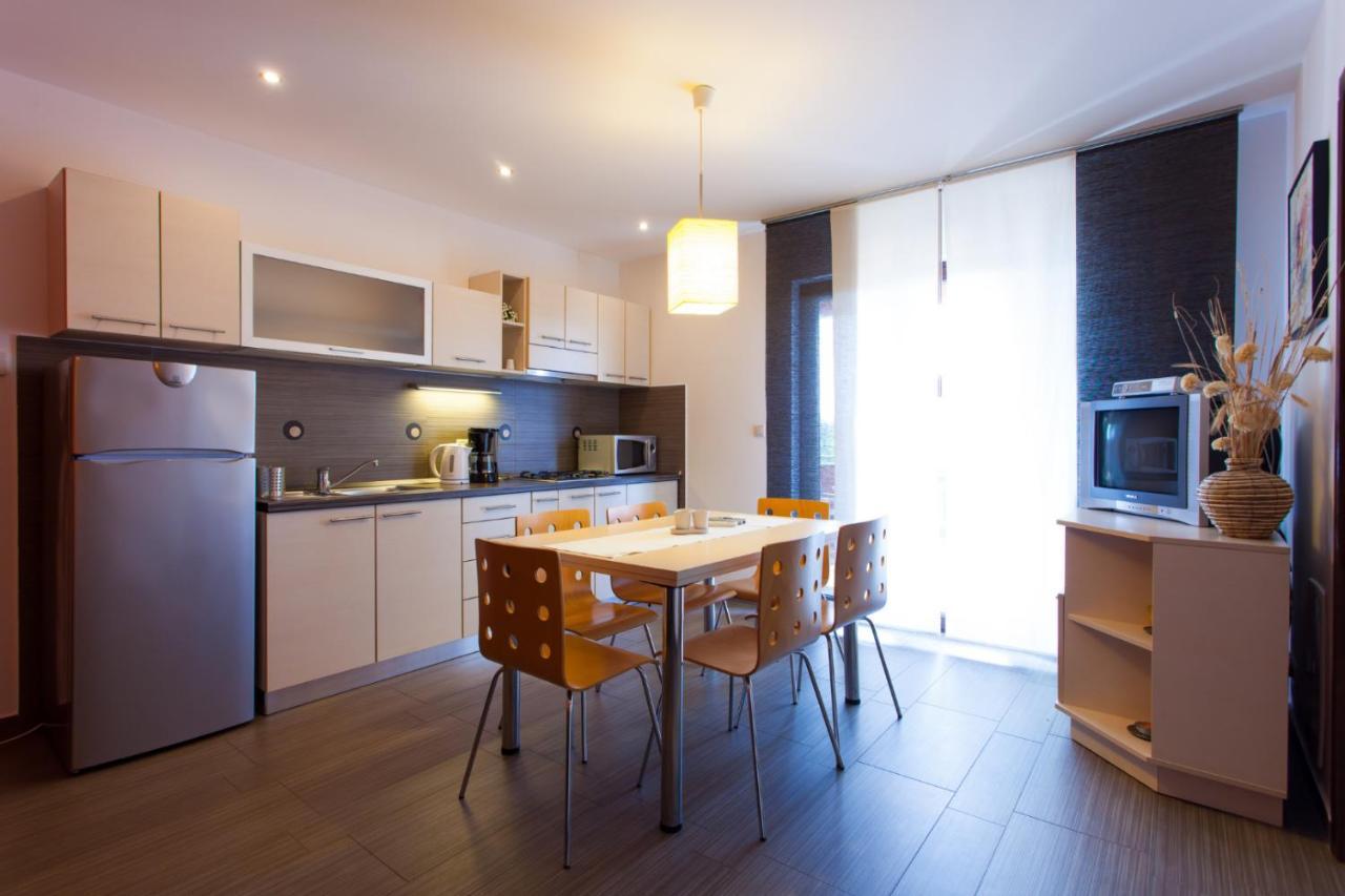 Apartments Banic Porec Esterno foto